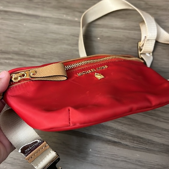 MICHAEL KORS RED NYLON HIP PACK - Picture 8 of 15